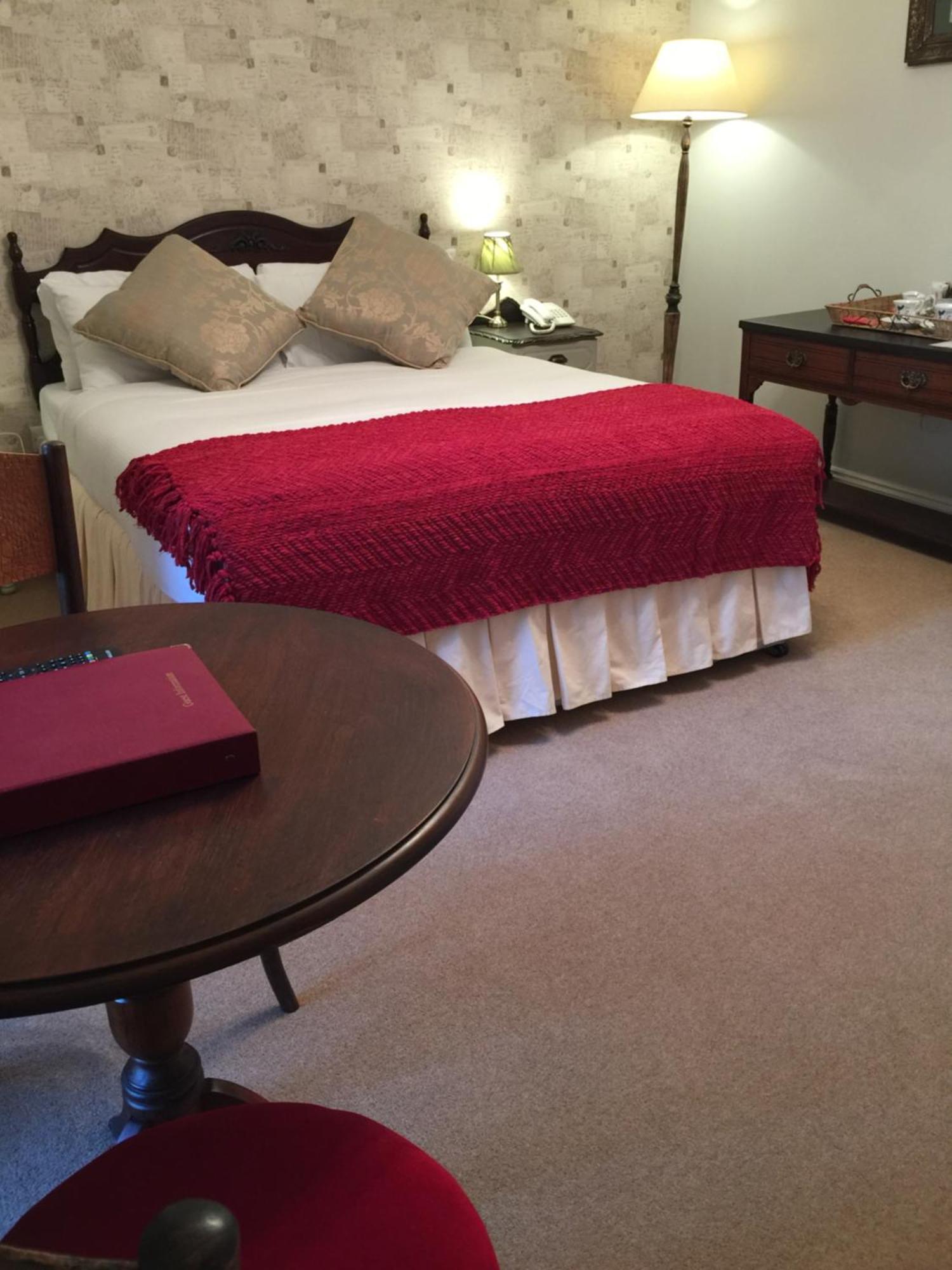 O Donovans Hotel クロナキルティ エクステリア 写真