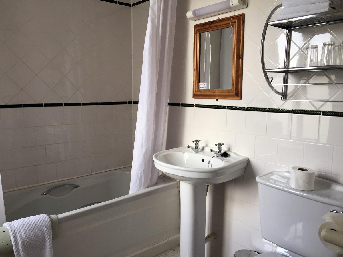 O Donovans Hotel クロナキルティ エクステリア 写真
