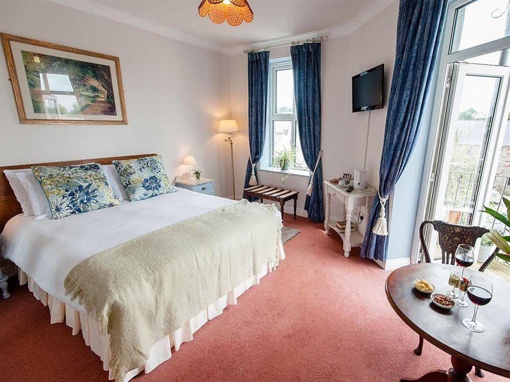 O Donovans Hotel クロナキルティ エクステリア 写真